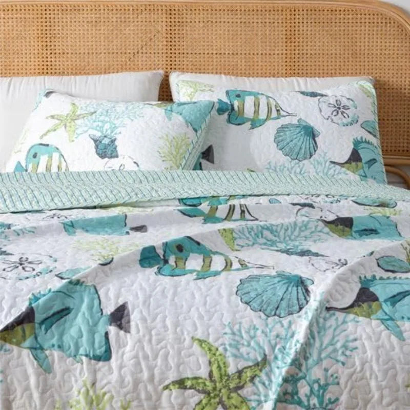 Summer Coastal Quilt Set - Full/Queen, Beach 2-Piece Reversible Bedspread with Sham